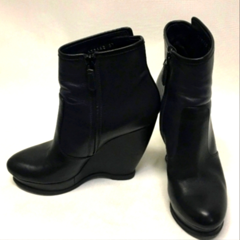 BALENCIAGA BLACK LEATHER WEDGE BOOTS EUC - Picture 1 of 12